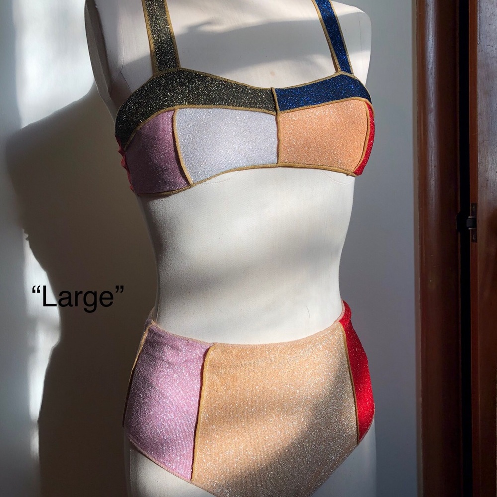 It’s Juliet retro two piece bathing suit, Fits as medium